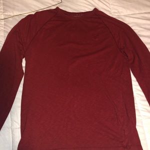 American Eagle long sleeve red shirt (like new)